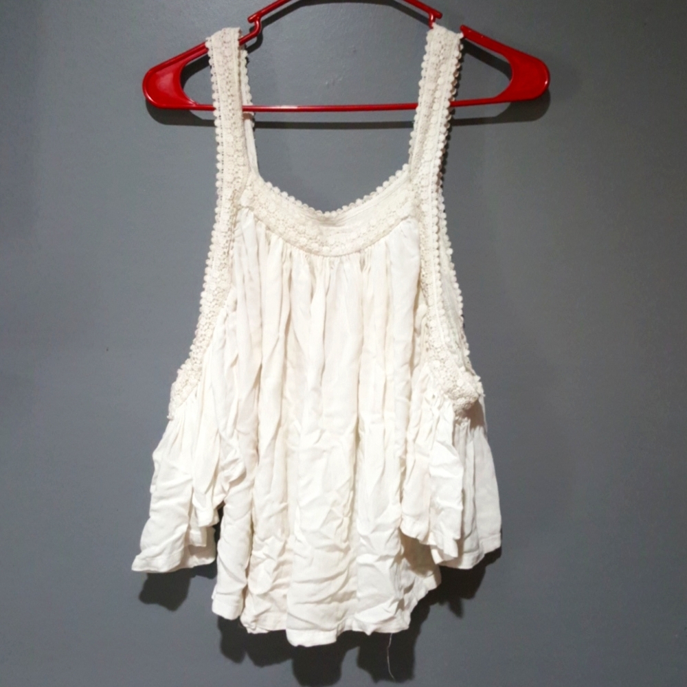 Shoulder Show Blouse